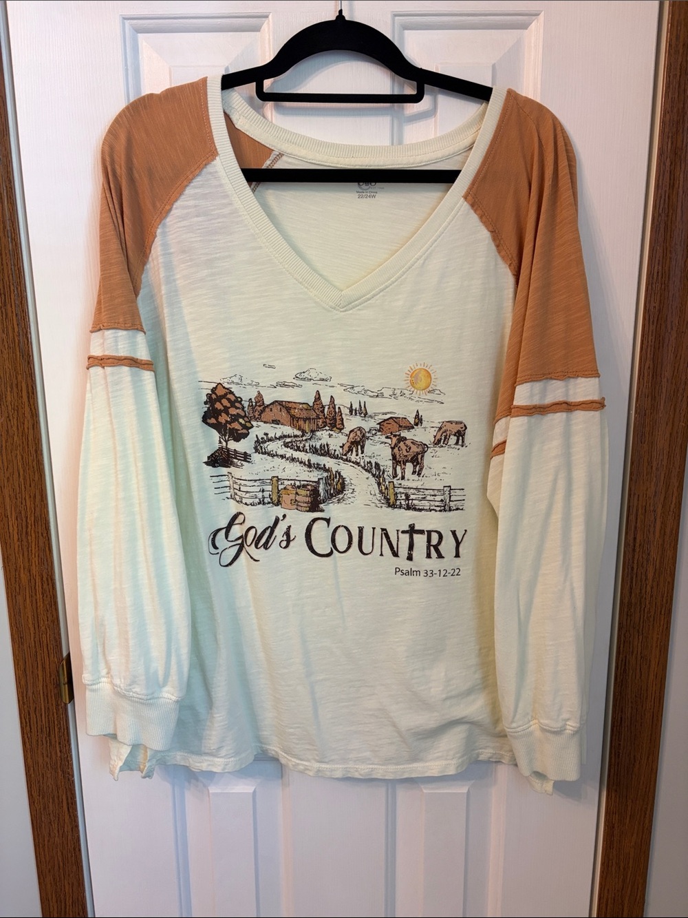 Cato Cream and Tan 'God's Country' Graphic V-Neck Top